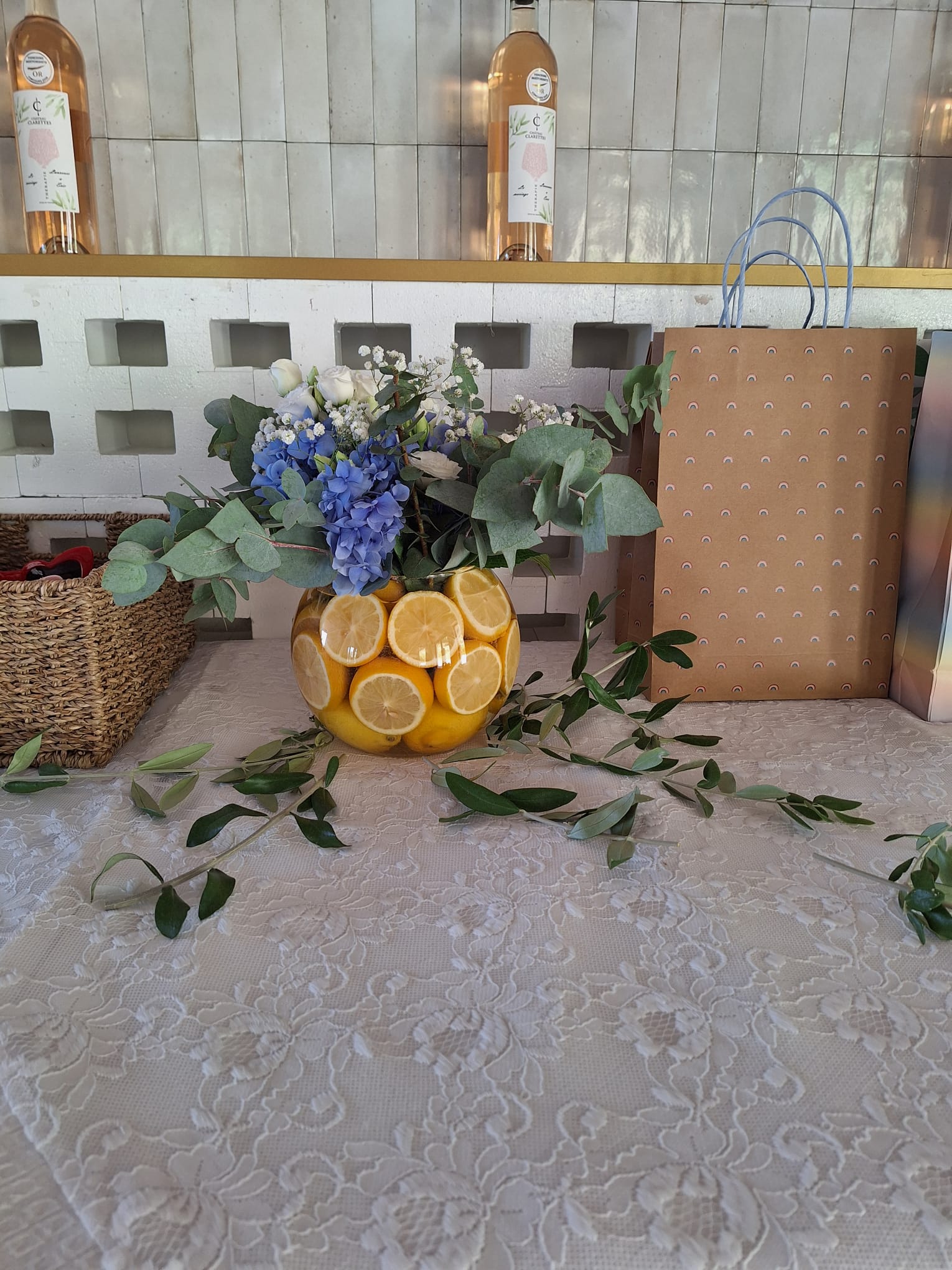centre de table citrons et fleurs
