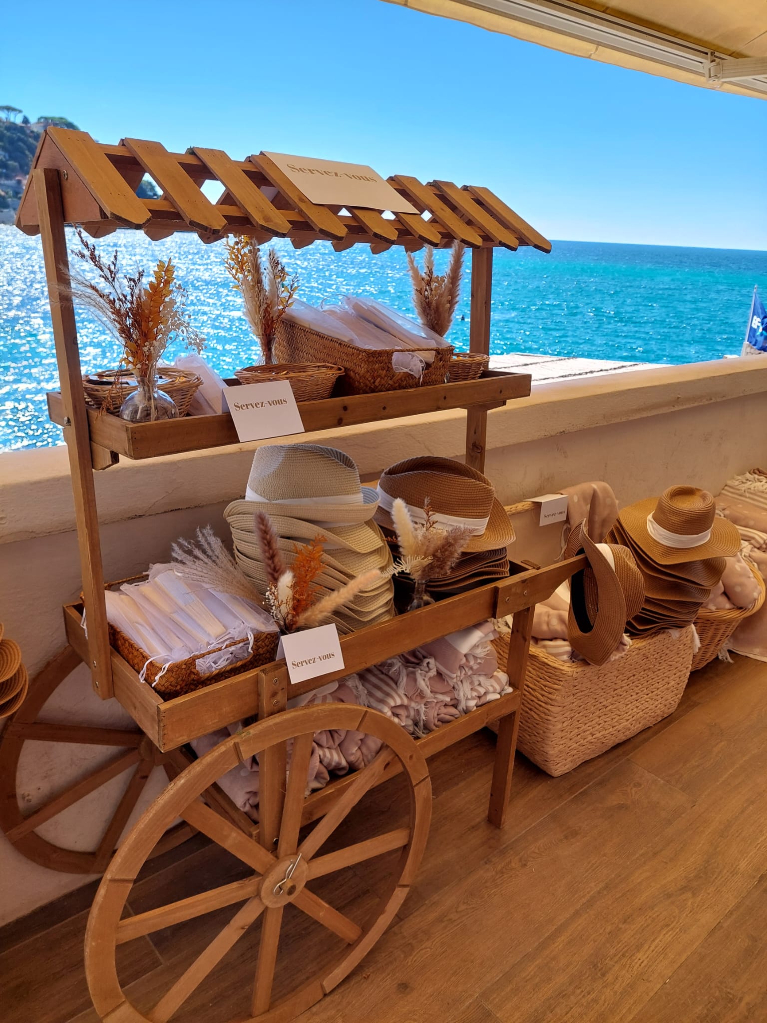 chariot goodies